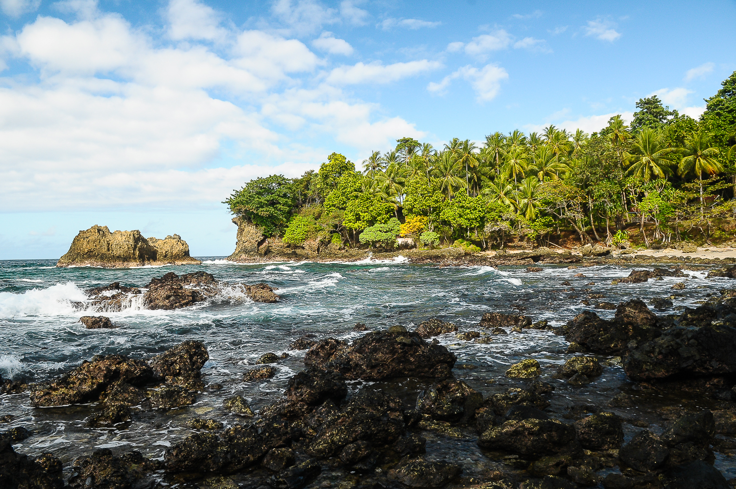 7 Pantai Di Maluku Dengan Keindahaan Yang Membius Pesona Indonesia