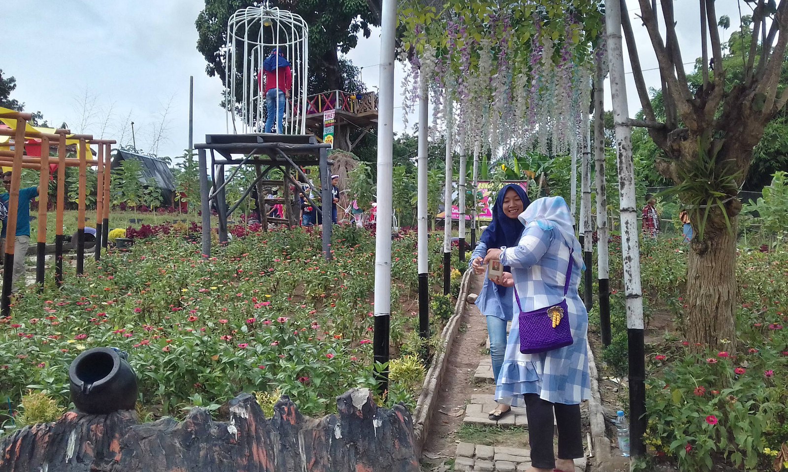 Taman Bunga Baturaja Cocok Buat Bersantai Dan Berfoto