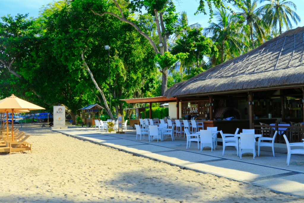 Pantai Senggigi Lebih Tenang Dari Bali Pesona Indonesia