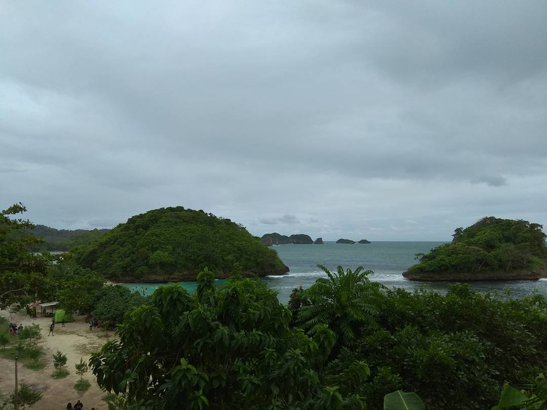 Pantai Teluk Asmoro Rute Jalan Spot Foto Dan 3 Aktivitas