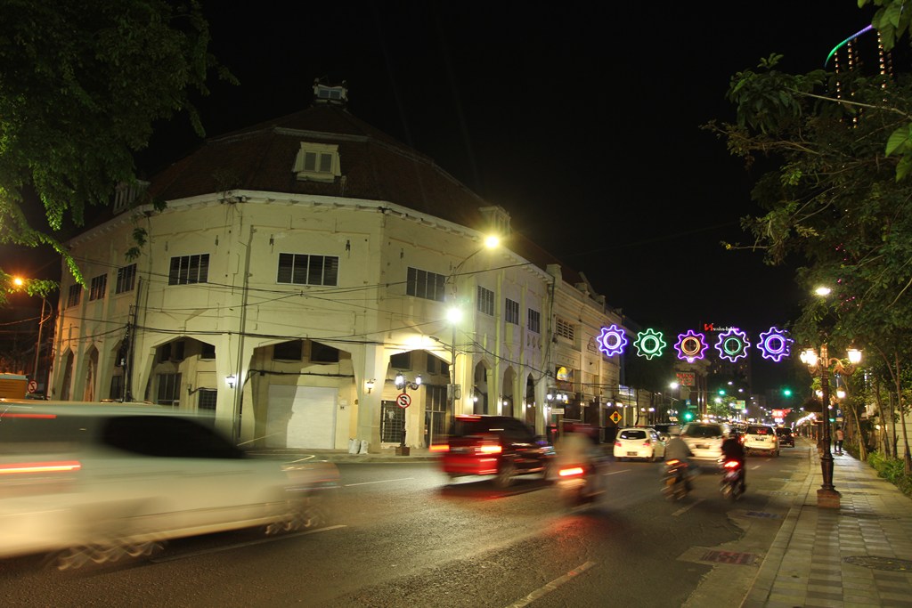 Jalan Tunjungan Ikon Historis Kota Pahlawan Pesona Indonesia