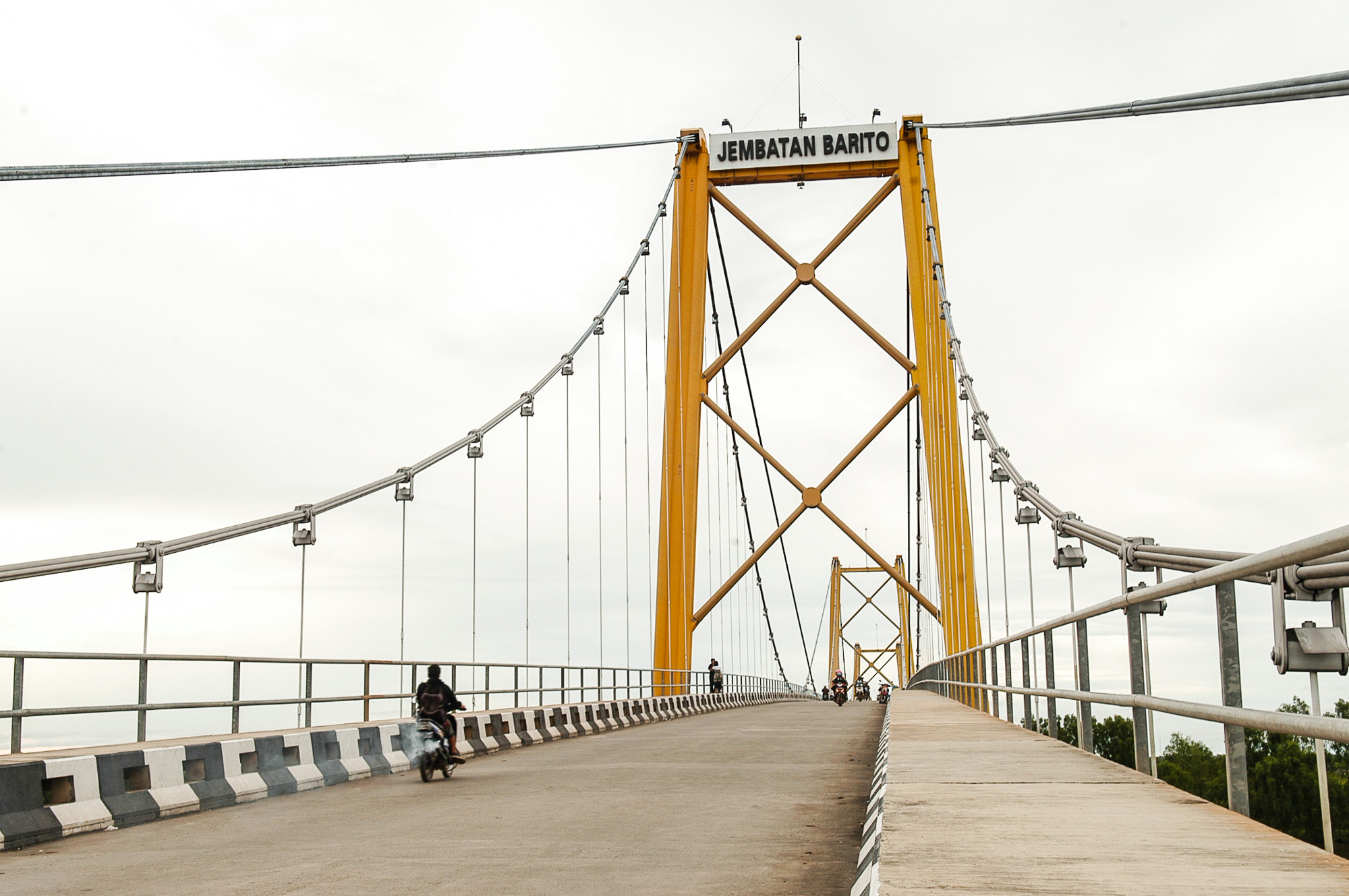 Melihat Keindahan Alam Dari Atas Jembatan Barito Pesona Indonesia