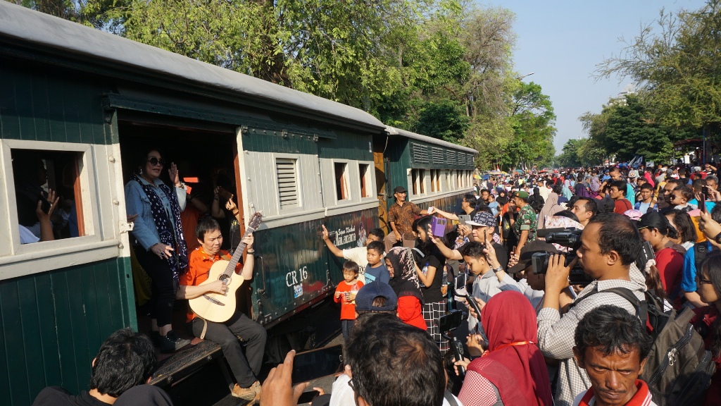 Sepur Kluthuk Jaladara Kereta Wisata Klasik Solo Pesona