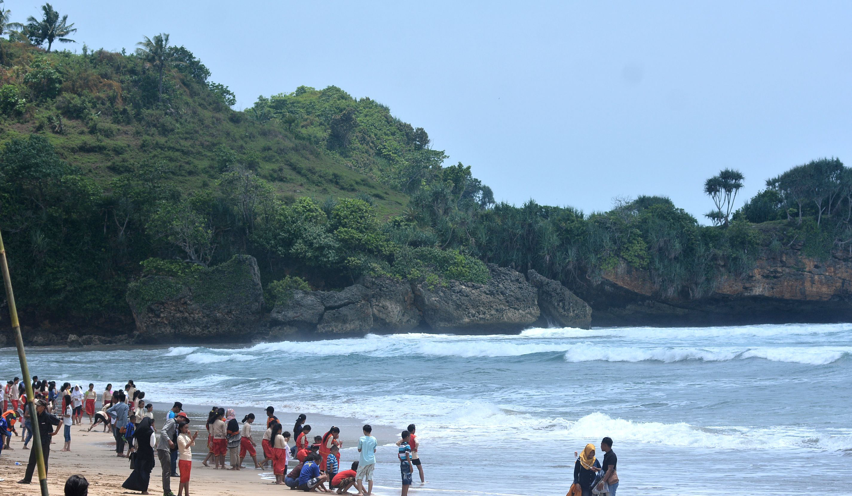 Catat Nih 4 Pantai Lokasi Malang Beach Festival Pesona