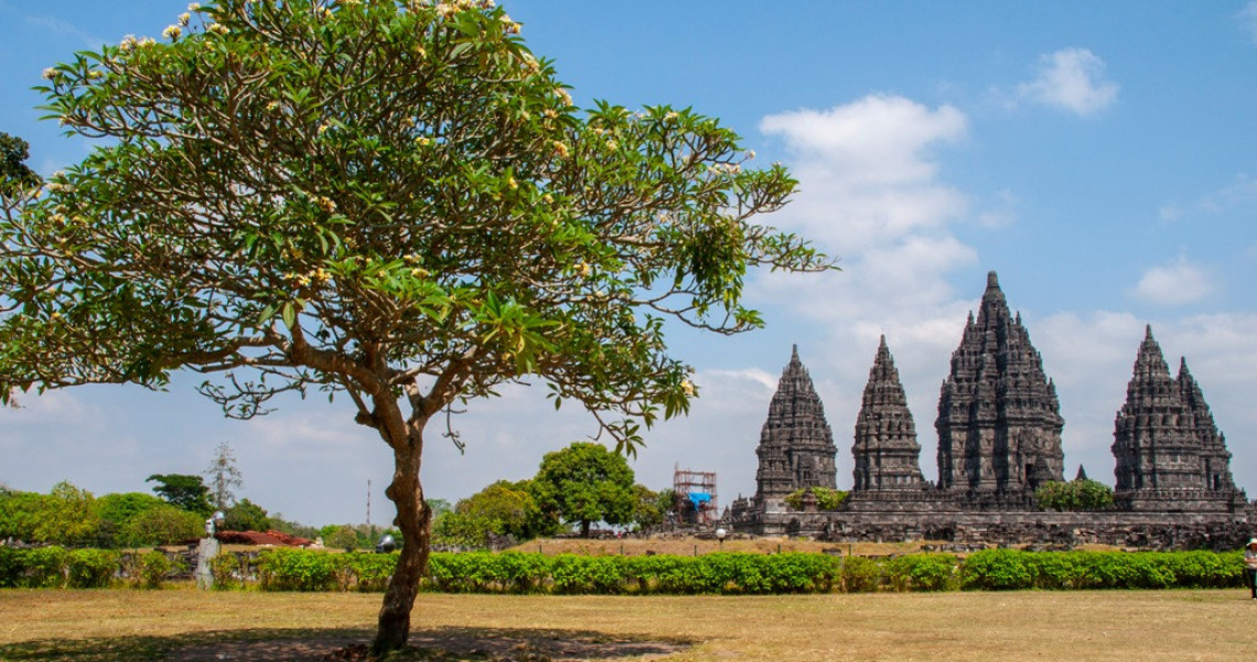 Candi Prambanan Candi Hindu Terbesar Di Indonesia Pesona