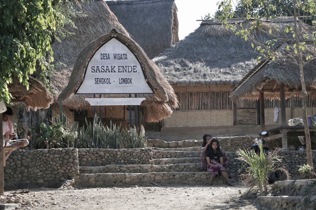 Desa Ende, Tak Goyah Menjaga Tradisi Sasak - Pesona Indonesia