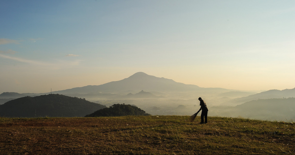 Jalur Alternatif Menuju Bukit Kampung Toga Sumedang Pesona