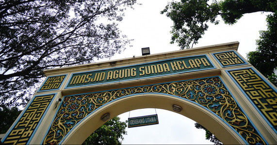 Masjid Agung Sunda Kelapa Megah Tanpa Kubah Beratap Perahu