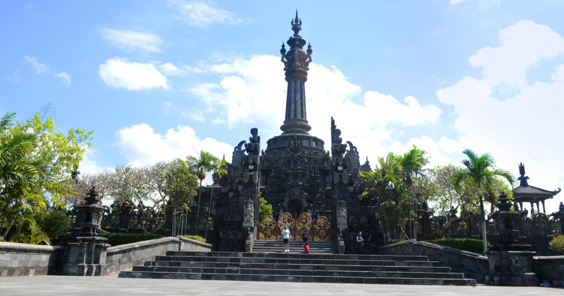 Melihat Bali Pra Sejarah Di Monumen Bajra Sandhi Pesona