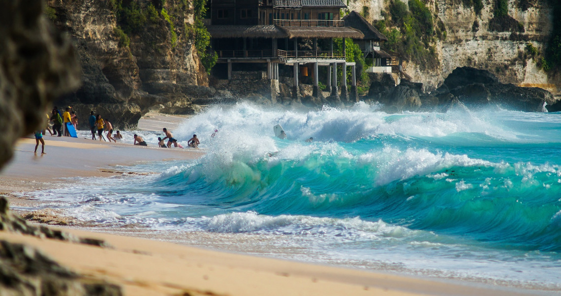 Menjadi Turis Sesungguhnya Di Pantai Dreamland Pesona