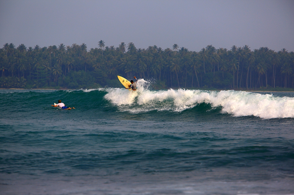 Pantai Sorake Surga Selancar Di Pulau Nias Pesona Indonesia