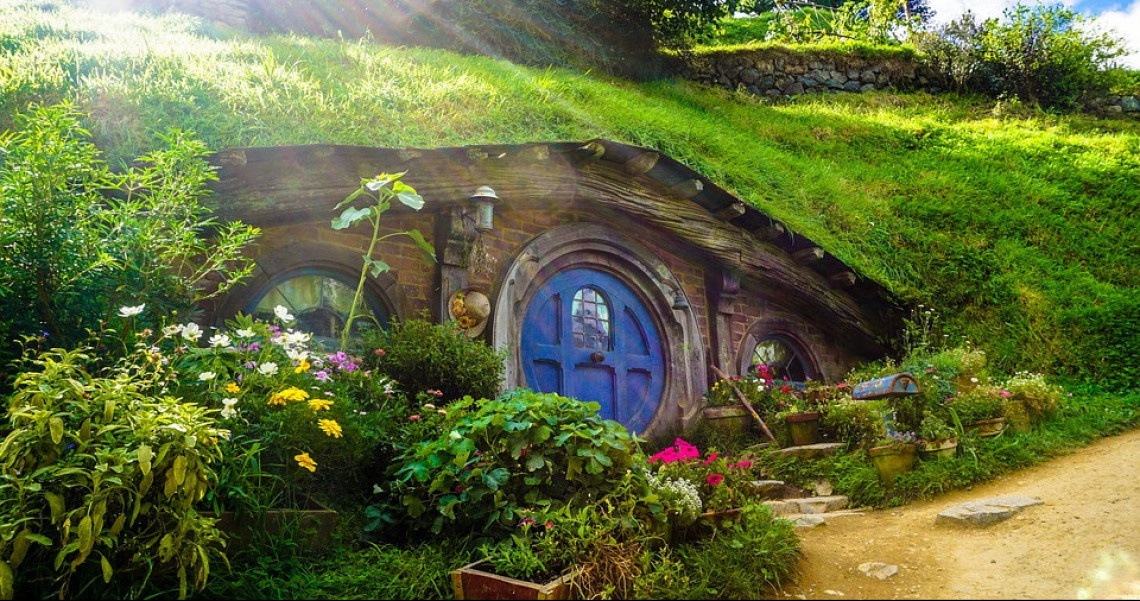 90 Foto Desain Rumah Hobbit Terlihat Keren 