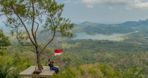 Pesona Kawasan Bukit Menoreh Di Kulon Progo Pesona Indonesia