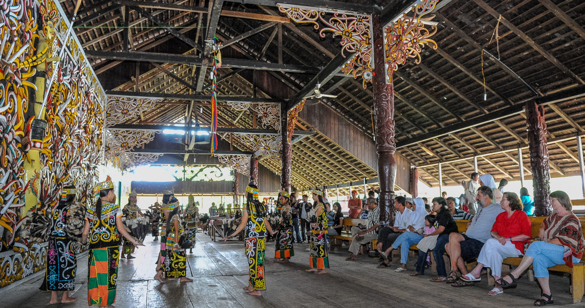 Serunya Berwisata Ke Desa Dayak Pampang Samarinda Pesona