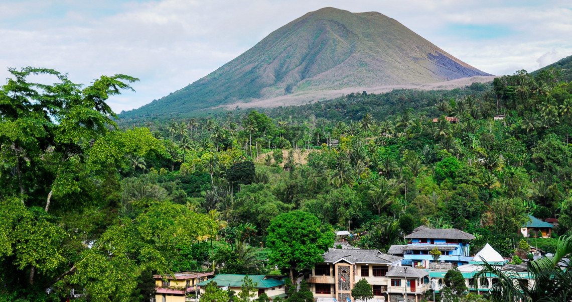 Download 7000 Koleksi Gambar Gunung Lokon Paling Baru 