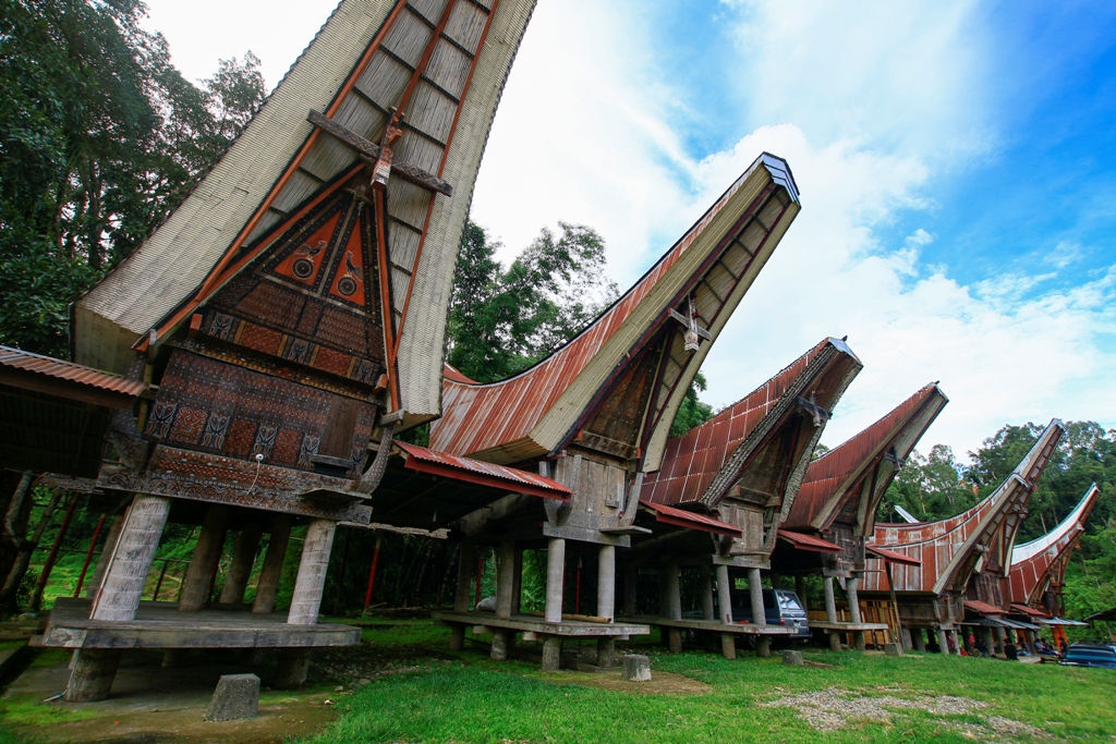 Tongkonan, Rumah Adat Toraja yang Kaya Makna - Pesona 