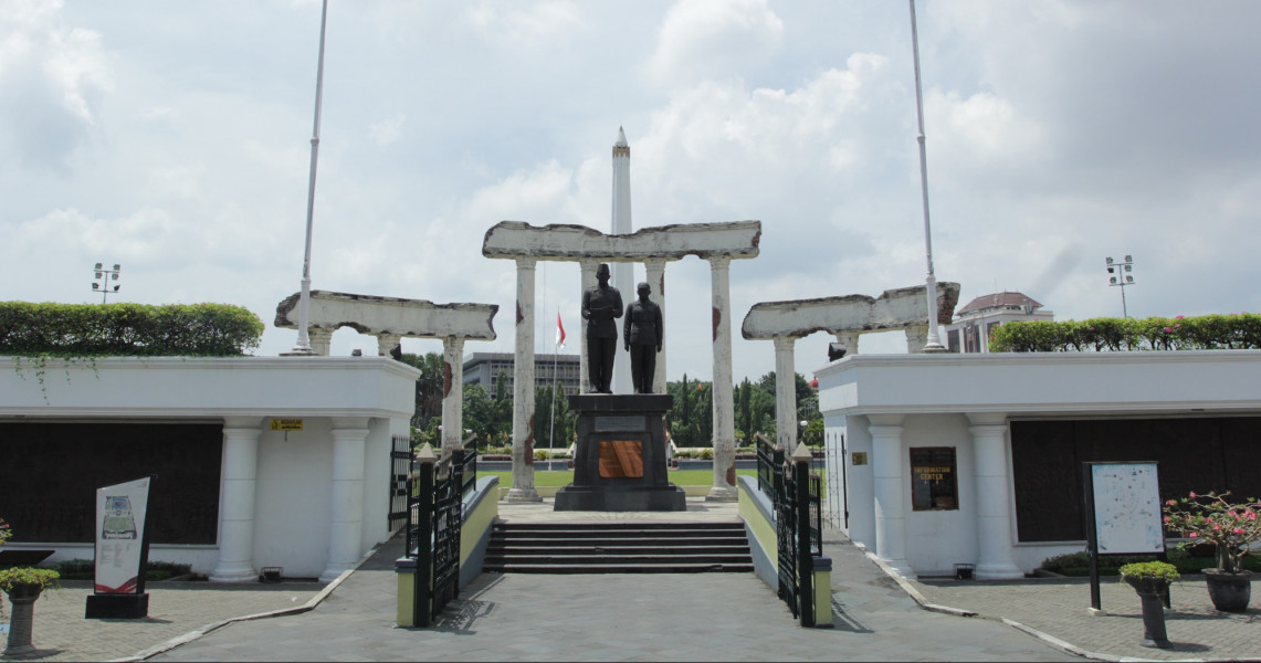 Tugu Pahlawan Bukti Sejarah Para Prajurit Surabaya Pesona